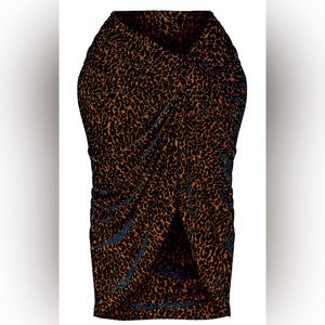 Pretty Little Thing ruched leopard skirt size 12